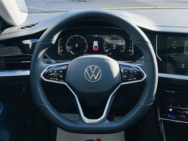 帕萨特 2023款 330TSI 星空精英版