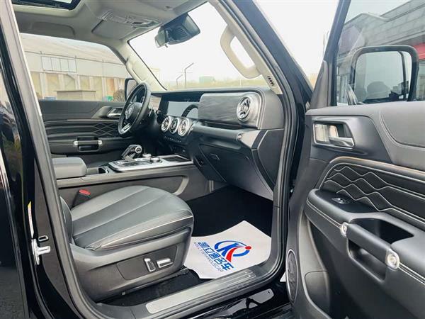 坦克300 2024款 2.0T 征服者