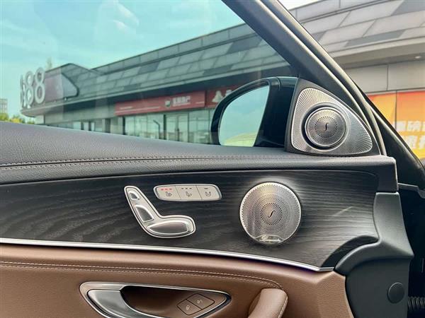 奔驰E级 2022款 改款 E 300 L 运动豪华型