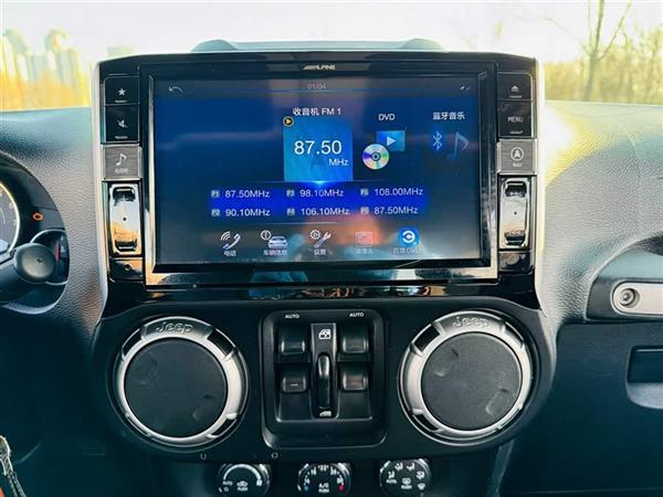 牧马人 2015款 3.0L Sahara 四门舒享版