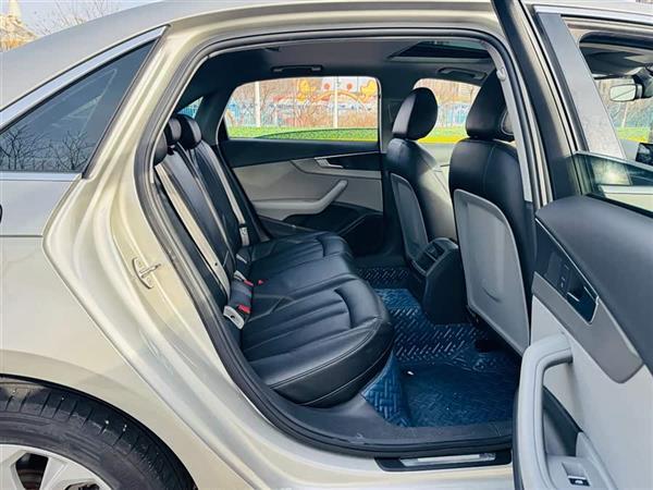 奥迪A4L 2017款 40 TFSI 进取型