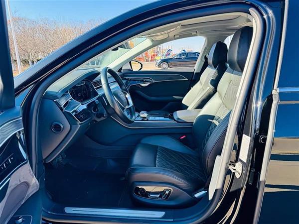 奥迪A8 2021款 A8L 50 TFSI quattro 舒适型