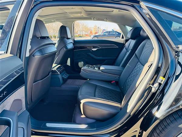 奥迪A8 2021款 A8L 50 TFSI quattro 舒适型
