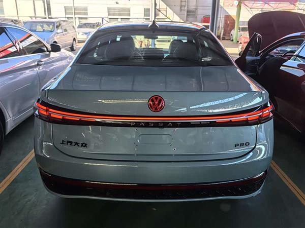 帕萨特 2025款 Pro 380TSI 星空龙尊版