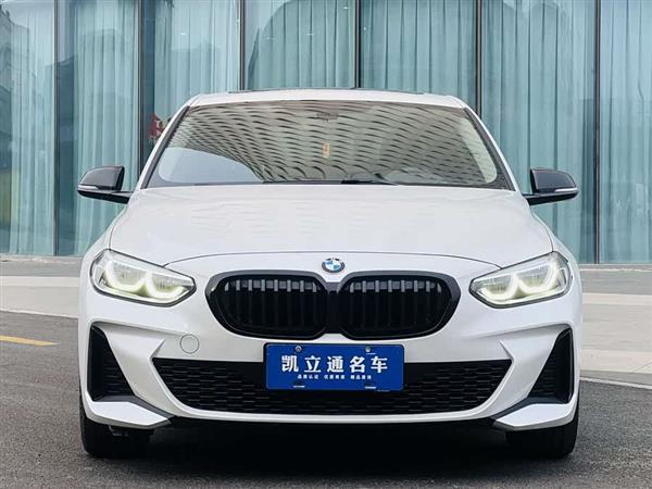 宝马1系 2021款 120i M运动曜夜版