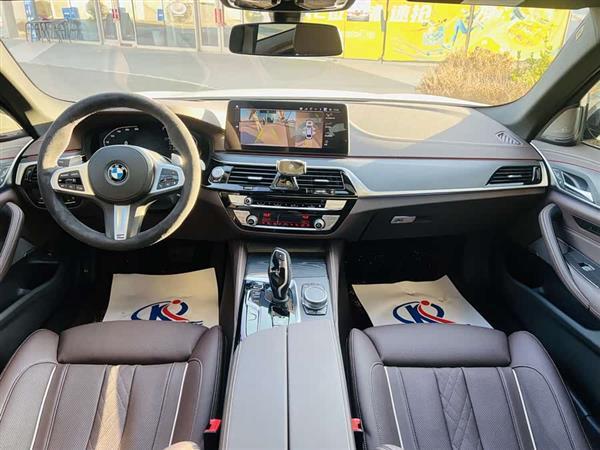 宝马5系 2021款 改款 530Li 尊享型 M运动套装