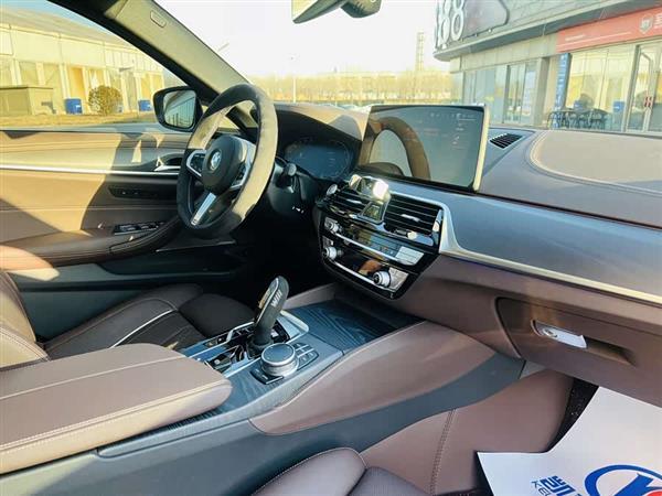 宝马5系 2021款 改款 530Li 尊享型 M运动套装