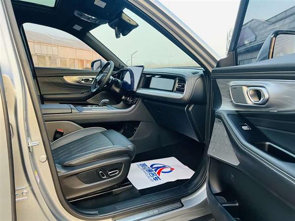 传祺GS8 2022款 领航系列 2.0TGDI 四驱豪华智联版（七座）