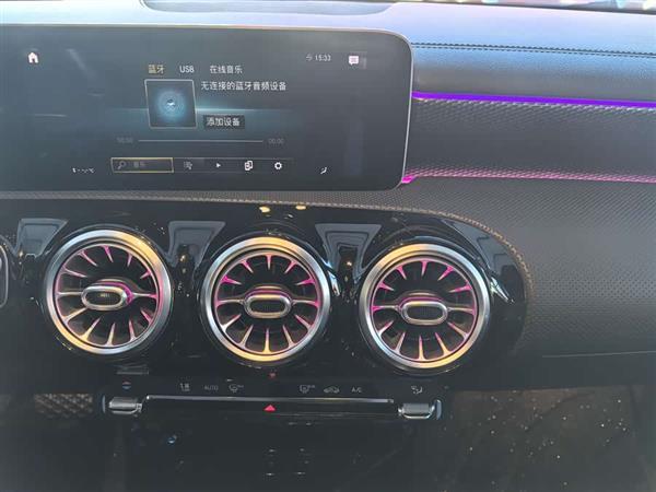 奔驰A级 2019款 A 200 L 运动轿车先行特别版