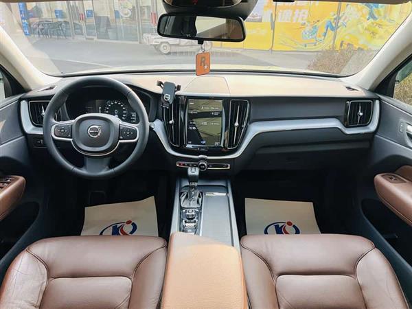 沃尔沃XC60 2019款 T5 四驱智逸版 国V