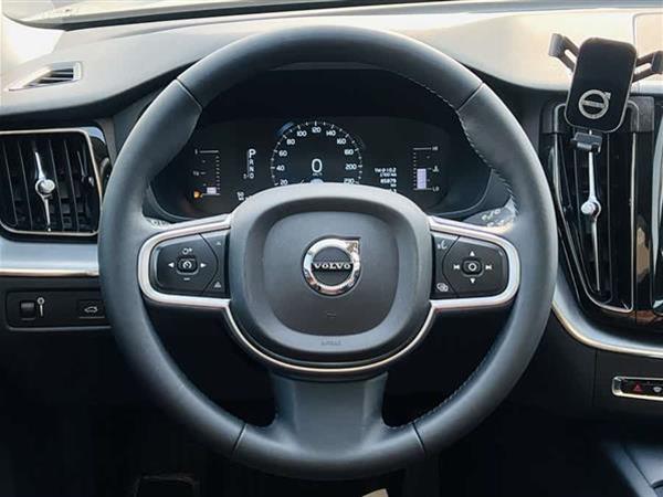 沃尔沃XC60 2019款 T5 四驱智逸版 国V