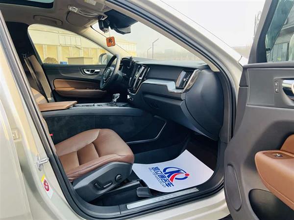 沃尔沃XC60 2019款 T5 四驱智逸版 国V