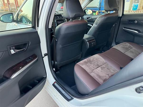 凯美瑞 2016款 2.0G 十周年纪念豪华版