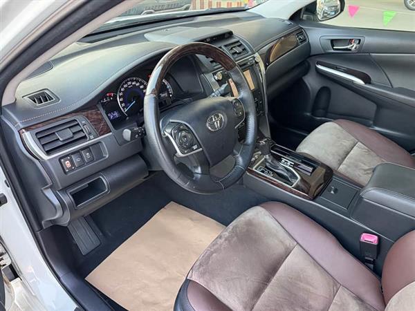 凯美瑞 2016款 2.0G 十周年纪念豪华版