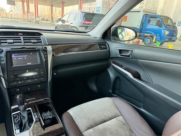 凯美瑞 2016款 2.0G 十周年纪念豪华版