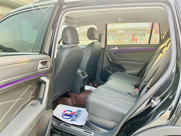 途观L 2023款 改款 330TSI 自动两驱R-Line越享版