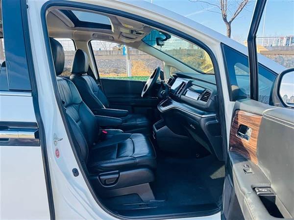 艾力绅 2016款 2.4L 风尚版