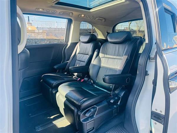 艾力绅 2016款 2.4L 风尚版