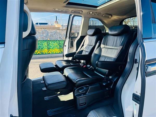 艾力绅 2016款 2.4L 风尚版