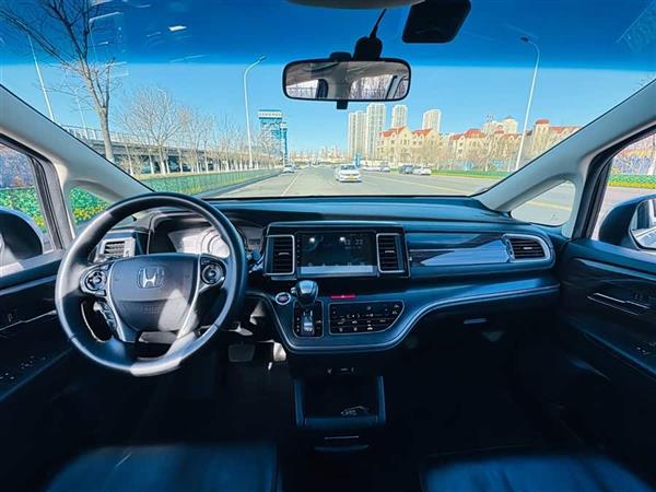 艾力绅 2016款 2.4L 风尚版