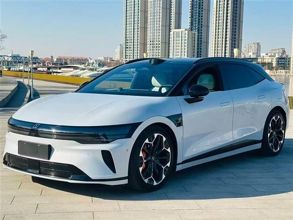 极氪007GT 2025款 长续航四驱智驾版 100kWh