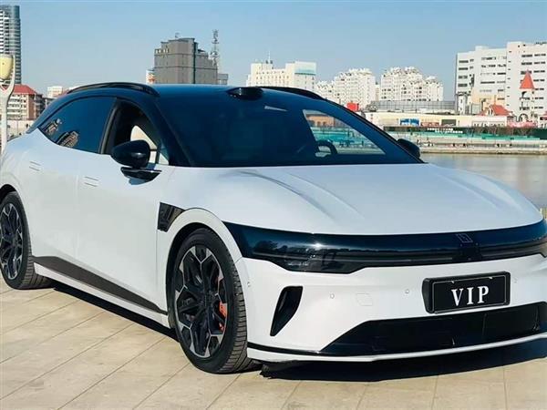 极氪007GT 2025款 长续航四驱智驾版 100kWh