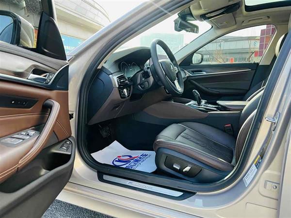 宝马5系新能源 2019款 530Le 豪华套装