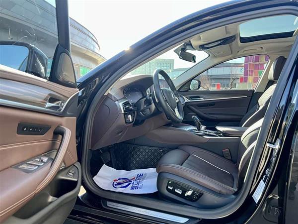 宝马5系 2023款 530Li 尊享型 豪华套装