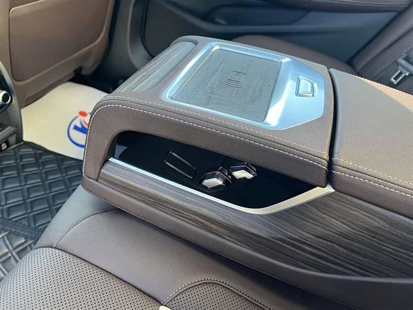 宝马5系 2023款 530Li 尊享型 豪华套装