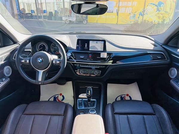 宝马1系 2021款 125i M运动曜夜版