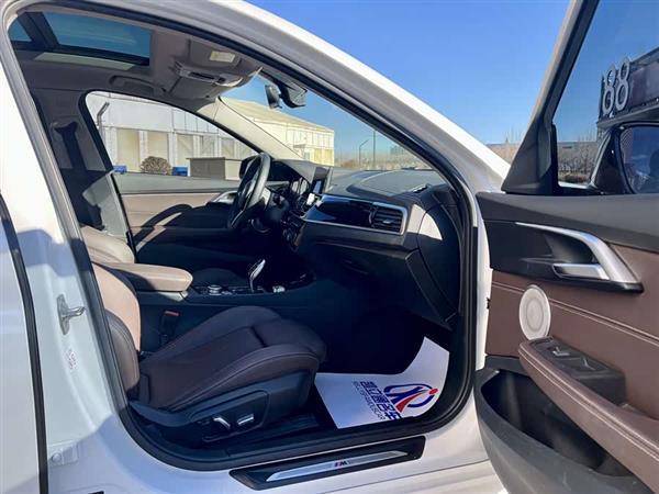 宝马1系 2021款 125i M运动曜夜版