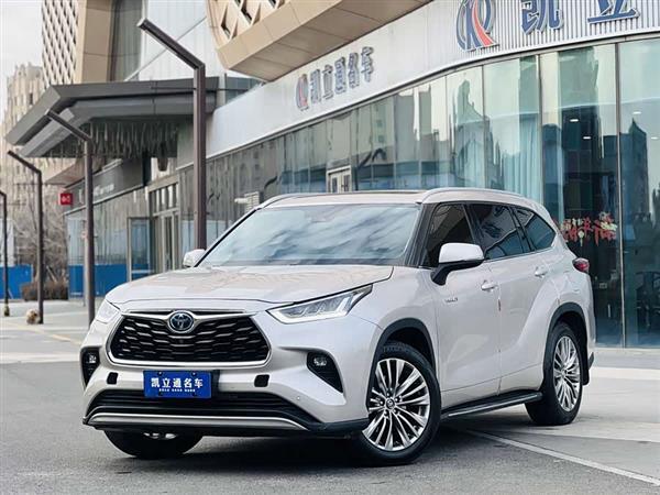 汉兰达 2022款 双擎 2.5L 四驱至尊版 7座