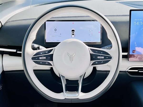 岚图梦想家 2025款 PHEV 四驱卓越鲲鹏版