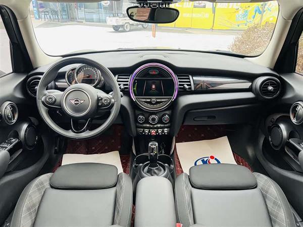 MINI 2018款 1.5T COOPER 经典派 五门版