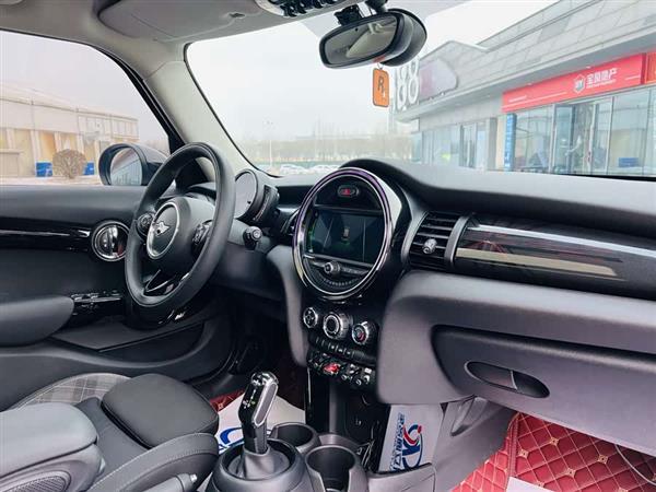 MINI 2018款 1.5T COOPER 经典派 五门版