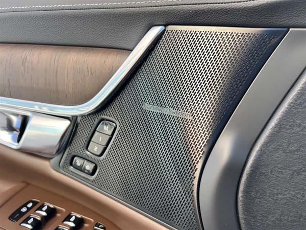 沃尔沃S90 2023款 B5 智远豪华版