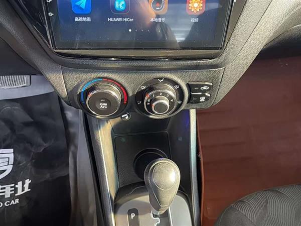 起亚K2 2011款 三厢 1.4L AT GLS