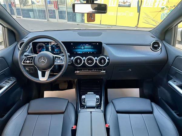 奔驰B级 2020款 B 200 时尚型