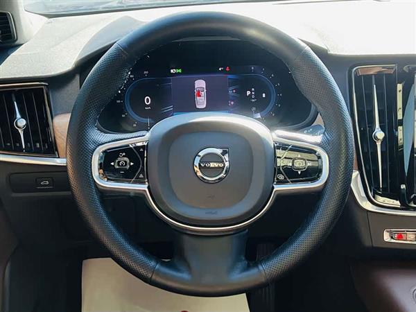 沃尔沃S90 2023款 B5 智逸豪华版