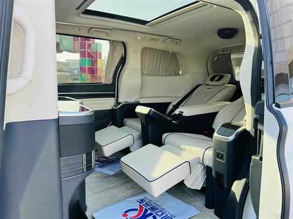 传祺M8 2021款 大师系列 390T 四座荣耀版