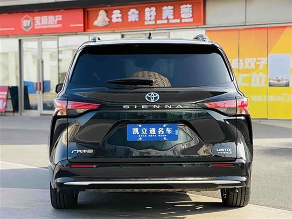 赛那SIENNA 2023款 2.5L混动 尊贵版