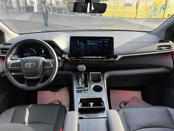 赛那SIENNA 2023款 2.5L混动 尊贵版