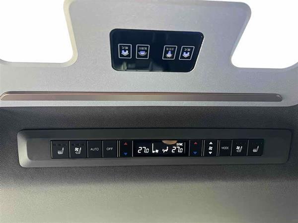 赛那SIENNA 2023款 2.5L混动 尊贵版