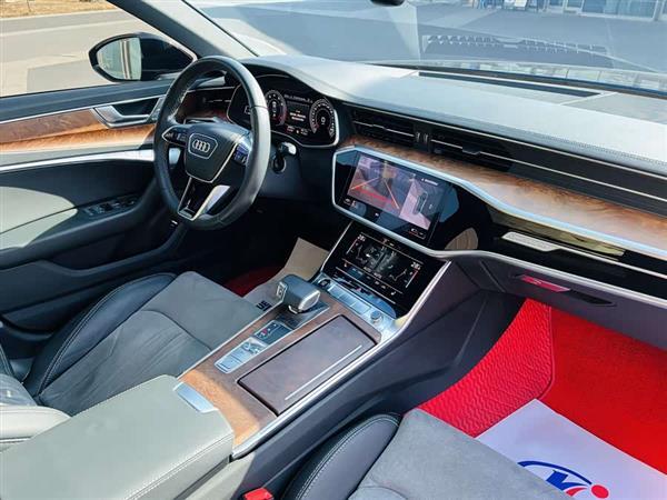 奥迪A6L 2023款 45 TFSI quattro 臻选动感型