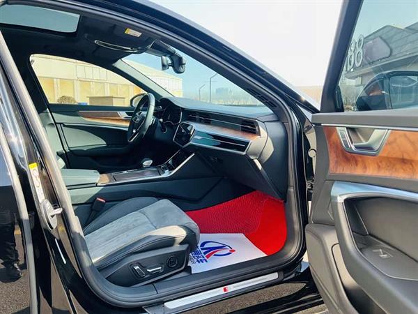 奥迪A6L 2023款 45 TFSI quattro 臻选动感型