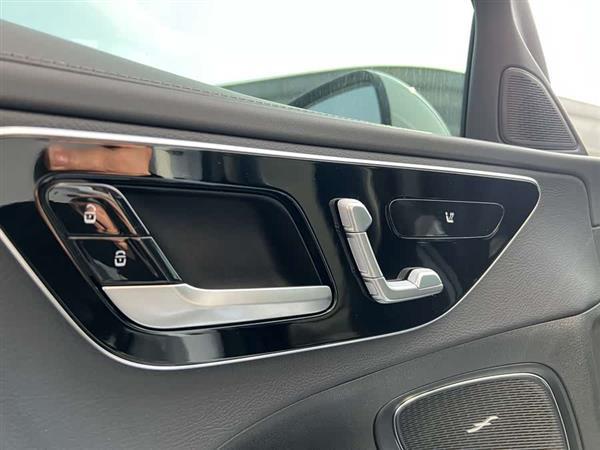 奔驰C级 2024款 C 260 L 运动版