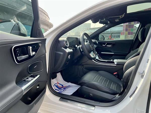 奔驰C级 2024款 C 260 L 运动版