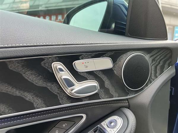 奔驰C级 2019款 C 260 L 运动版