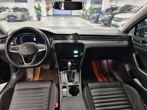 迈腾 2020款 330TSI DSG 领先型