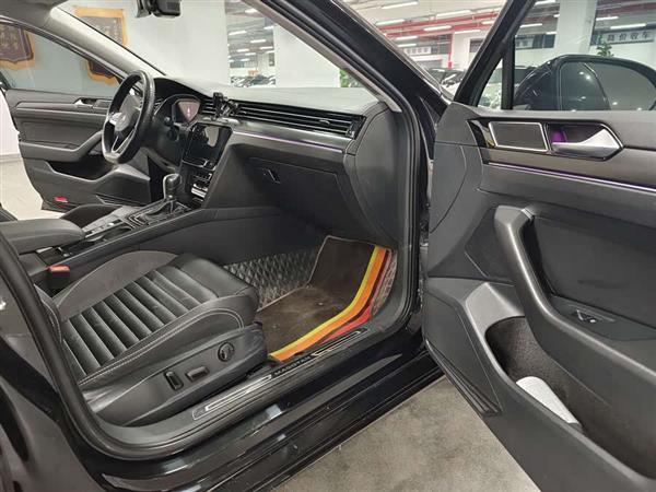 迈腾 2020款 330TSI DSG 领先型